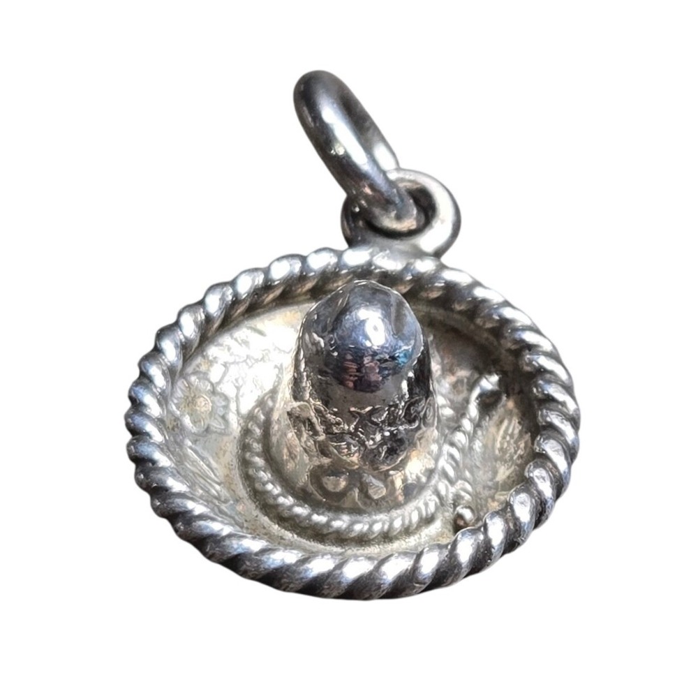 Vintage 925 Sterling Silver Mexican Sombrero Hat Charm Pendant MC-177 Pouch 2g